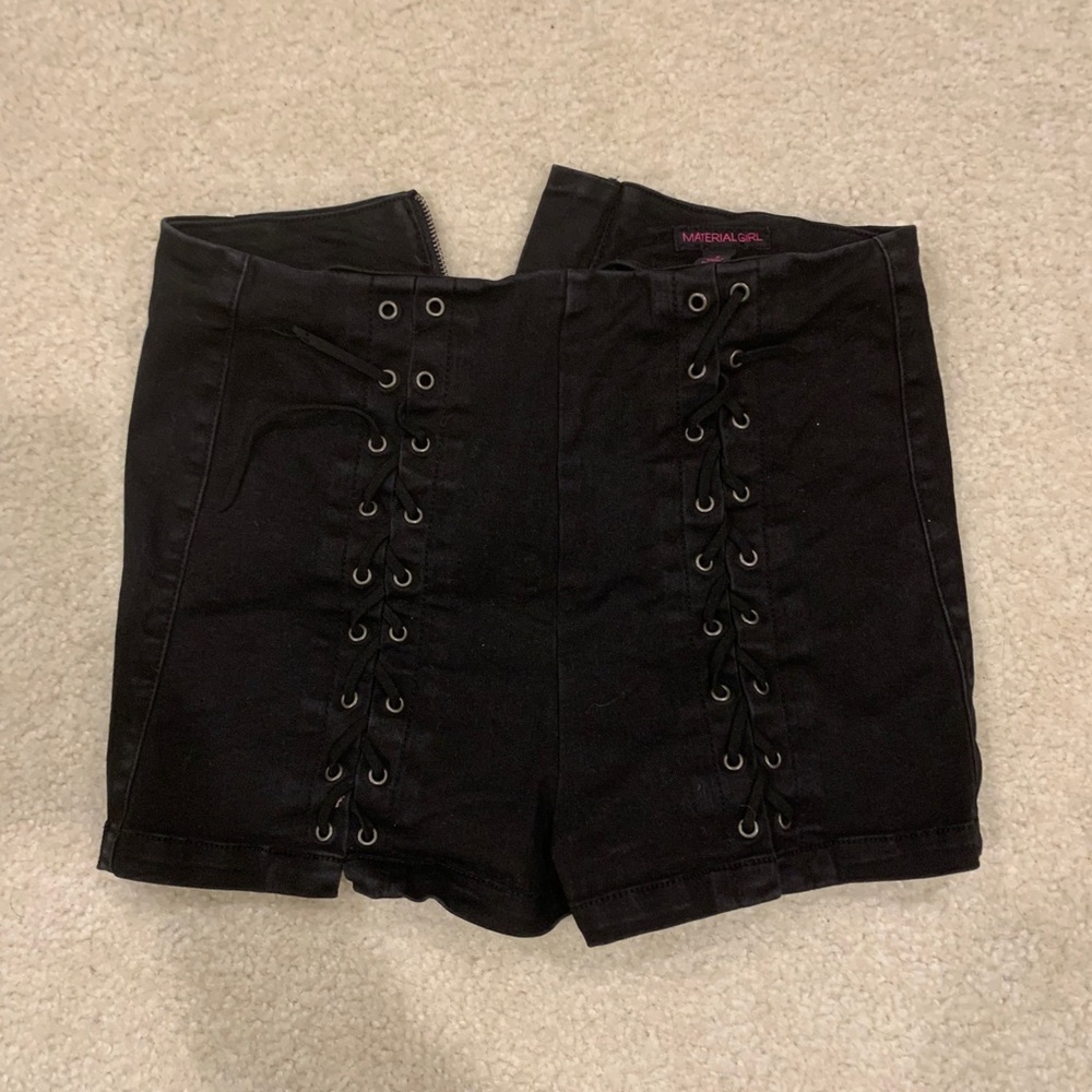 Black small material girl shorts with zipper